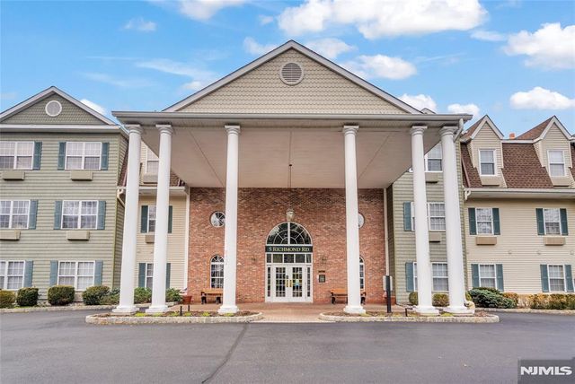 5320 Richmond Rd, West Milford, NJ 07480