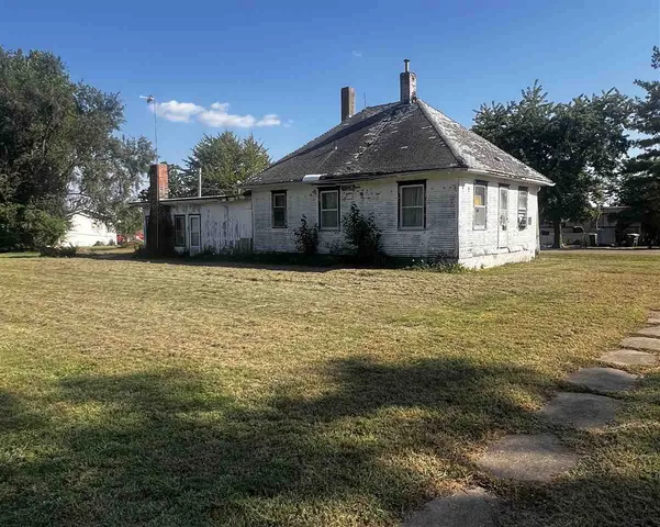 410 S  Mechanic St, Brighton, IA 52540