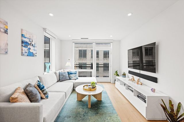 37 L St SE #1105, Washington, DC 20003