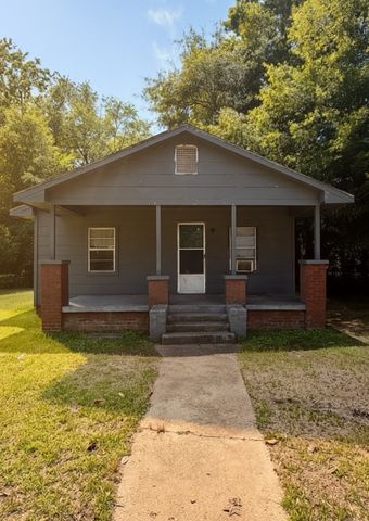 2602 6th Ave N, Columbus, MS 39701