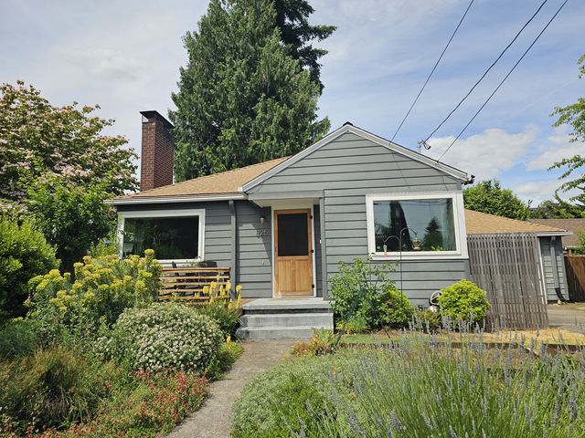 825 N  Baldwin St, Portland, OR 97217