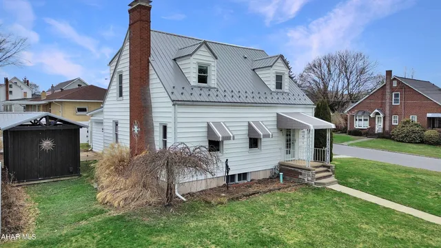 505 Margaret St, Ebensburg, PA 15931