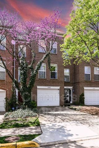 12066 Edgemere Cir, Reston, VA 20190