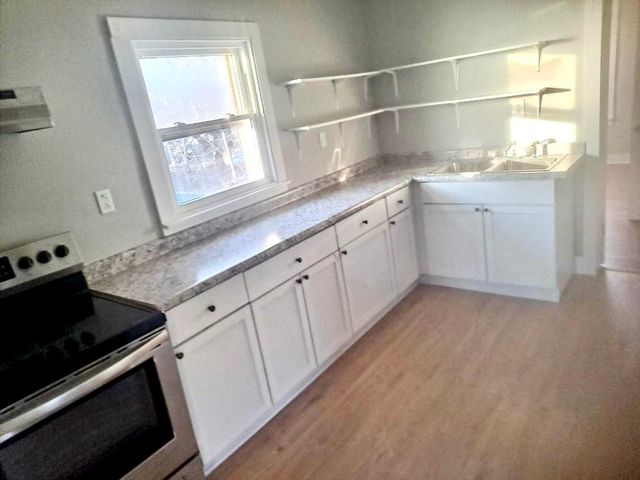 301 S  Ottawa St #2W, Joliet, IL 60436