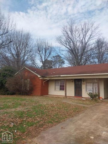 2703 Highland Dr, Newport, AR 72112