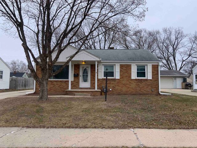 833 S  Oneida St, Green Bay, WI 54304