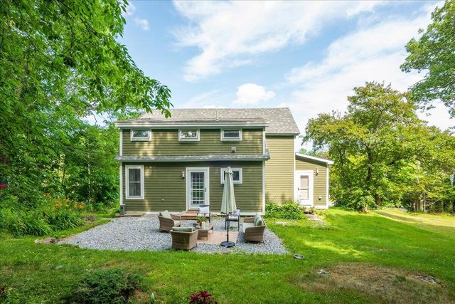 9 Oak Street, Camden, ME 04843