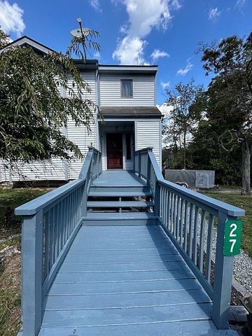 27 Lipuma Dr, Lake Harmony, PA 18624