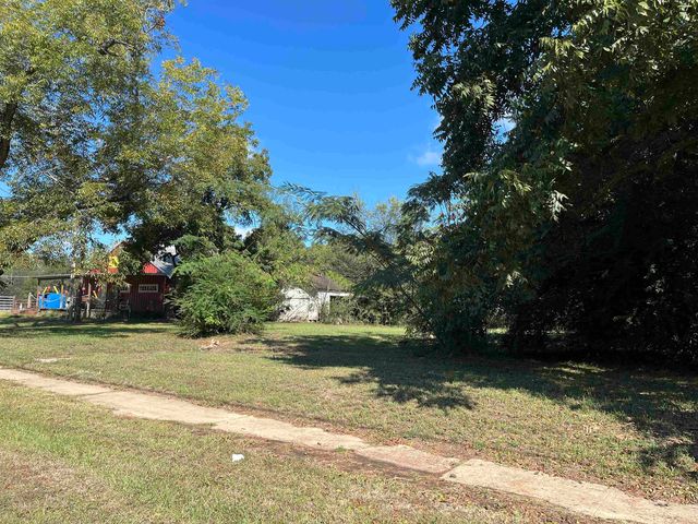 211 W  Broadway St, Jefferson, TX 75657