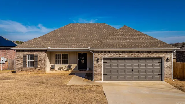 4 Concord Rd, Mayflower, AR 72106