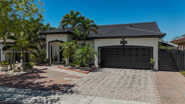 5142 SW 157th Ct, Miami, FL 33185