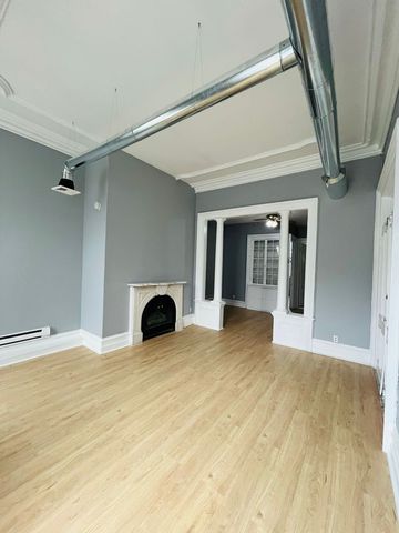 360 Madison Ave #3, Albany, NY 12210