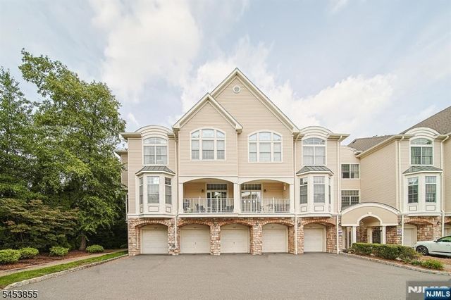 604 Turlington Ct #234, Livingston, NJ 07039