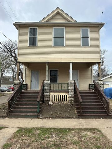 369 15th St   SE, Cedar Rapids, IA 52403