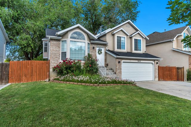 7652 S  520 E, Midvale, UT 84047