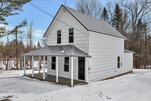 175 Durant Rd, Blue Mountain Lake, NY 12812