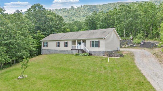 384 White Oak Ln, New Castle, VA 24127