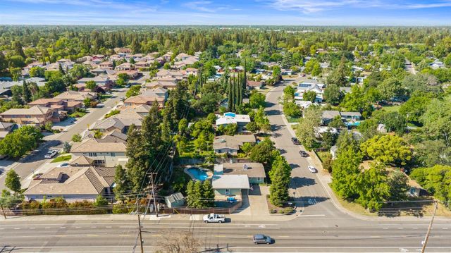 3701 Chamberlain Way, Carmichael, CA 95608