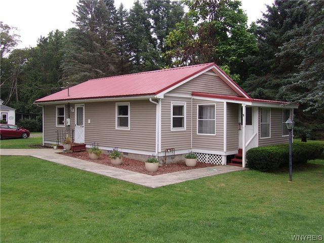 13 Jefferson St, Castile, NY 14427