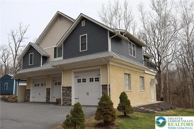 5235 Durham Rd, Riegelsville, PA 18077