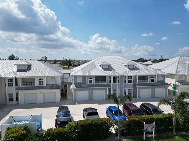 332 SW 3rd St #207, Cape Coral, FL 33991