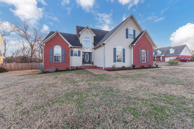 4 Fieldbrook Cv, Jackson, TN 38305