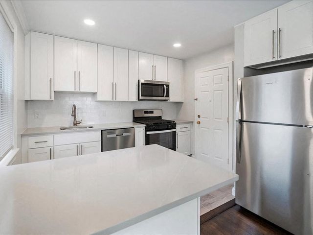 744 Elm Ave, Teaneck, NJ 07666