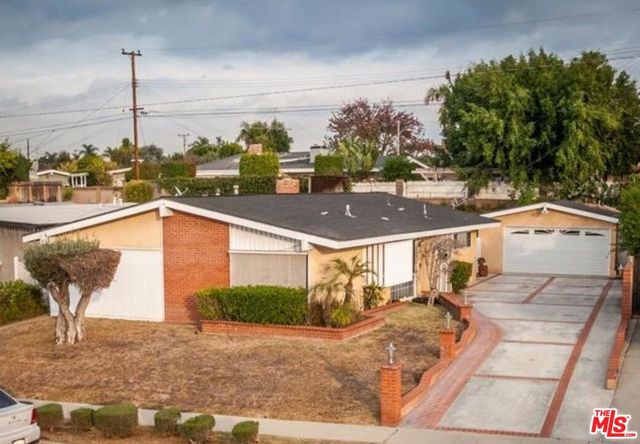 12938 Biola Ave, La Mirada, CA 90638