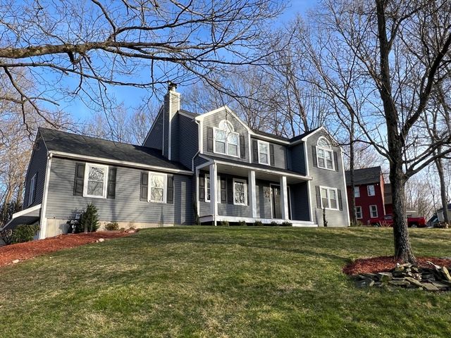 152 Landry Ave, North Attleboro, MA 02760