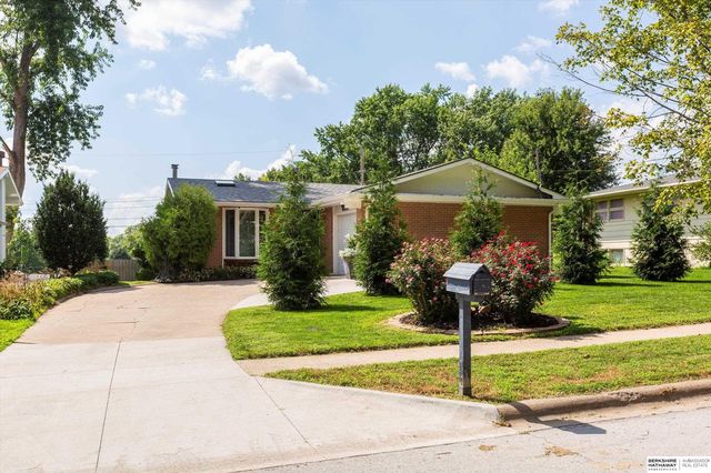 4810 N  83rd St, Omaha, NE 68134
