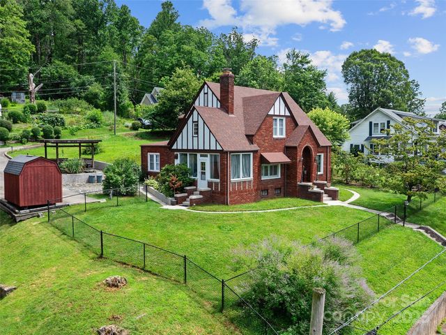 159 Pine Ave, Spruce Pine, NC 28777