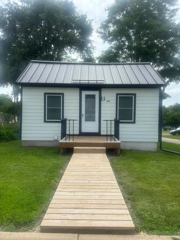352 W  High St, Shullsburg, WI 53586