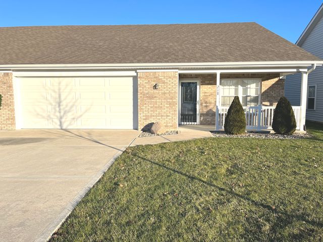 218 N  Blue Ribbon Ct, Rushville, IN 46173