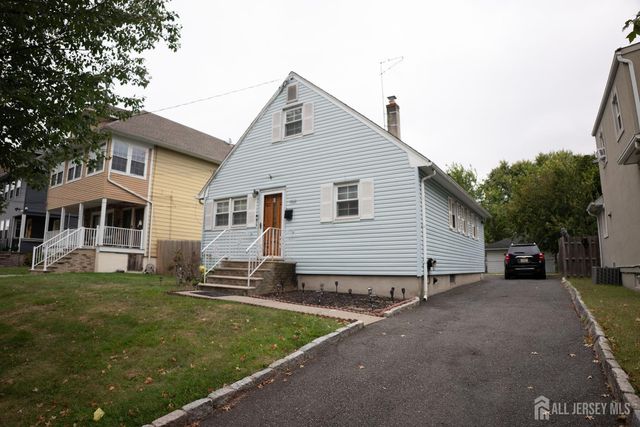 1860 Paterson St, Rahway, NJ 07065