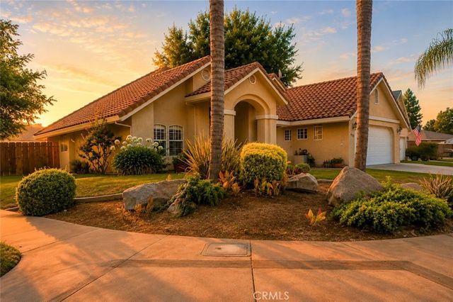 639 Royal Arch Ct, Merced, CA 95340