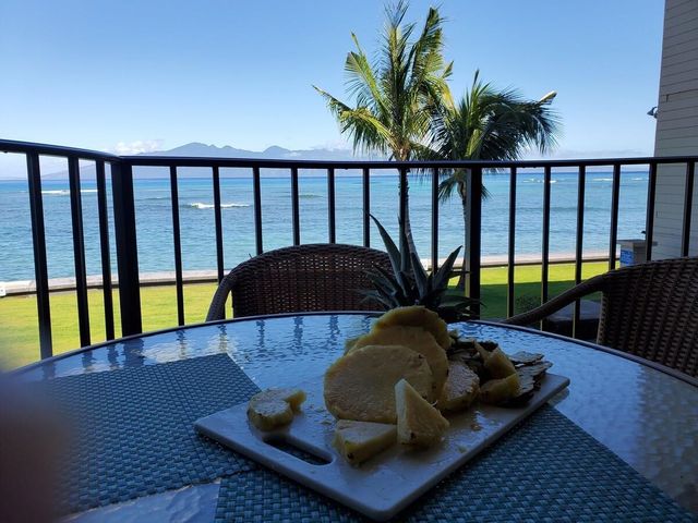 4471 Lower Honoapiilani Rd #215, Lahaina, HI 96761