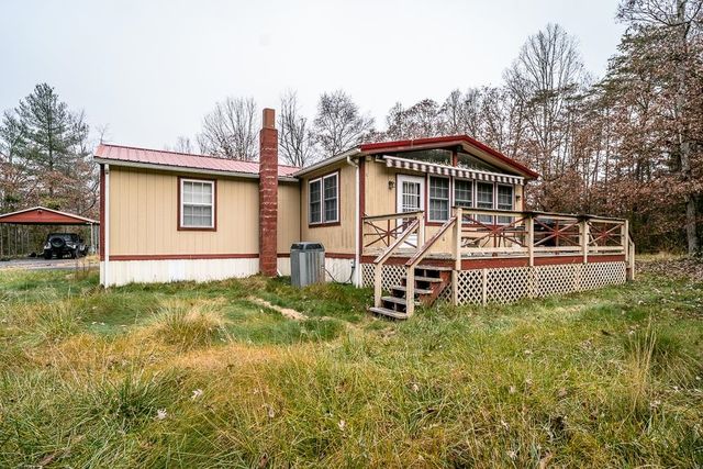 701 Griffith Rd, Clifton Forge, VA 24422