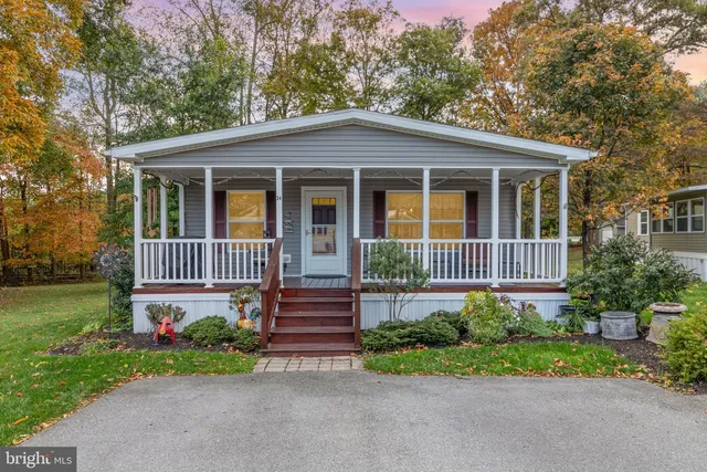 34 Rainbow Cir, Elizabethtown, PA 17022