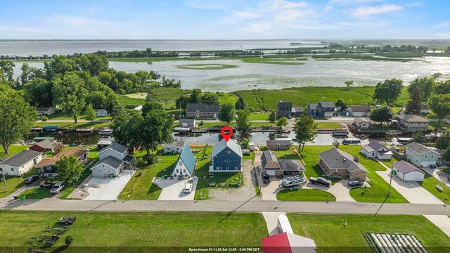 7711 Boom Bay Heights Rd, Larsen, WI 54947