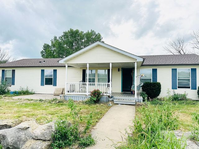 131 County Road 305, Fayette, MO 65248