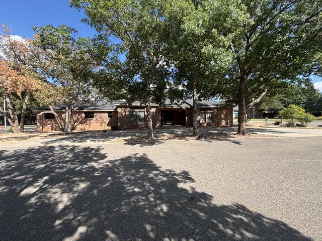 5467 Juniper Ct, Midland, TX 79707