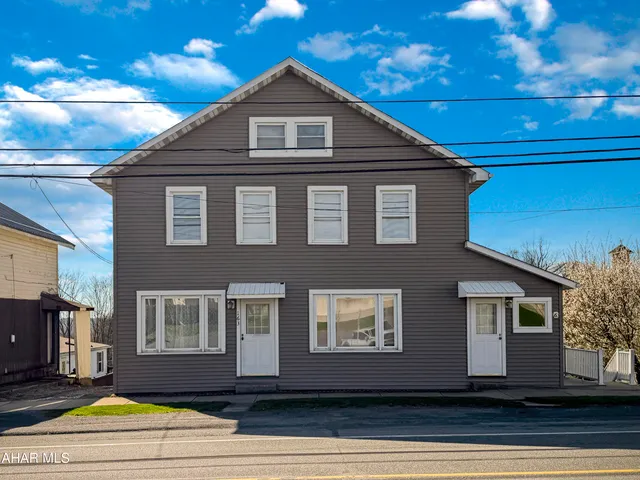 163 S  Main St, Carrolltown, PA 15722