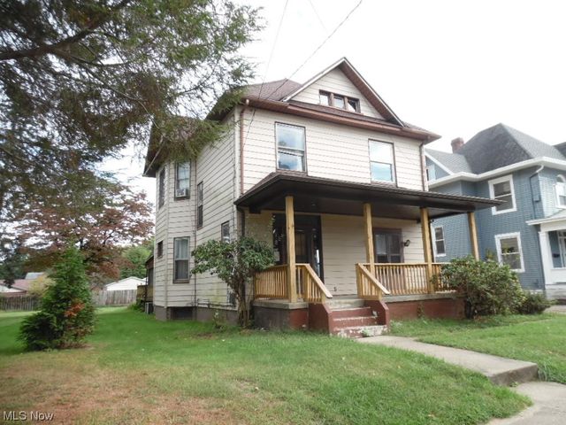 413 Williams Ave, Williamstown, WV 26187