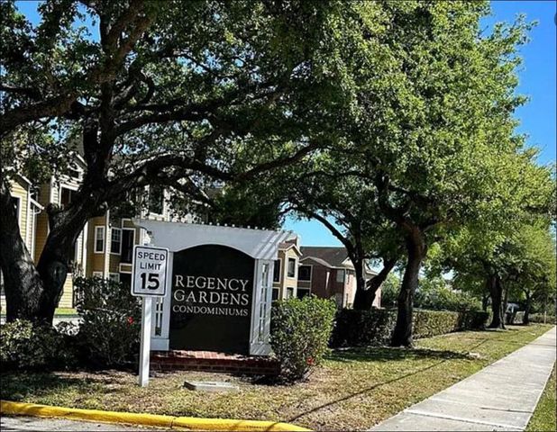4225 Thornbriar Ln #305, Orlando, FL 32822