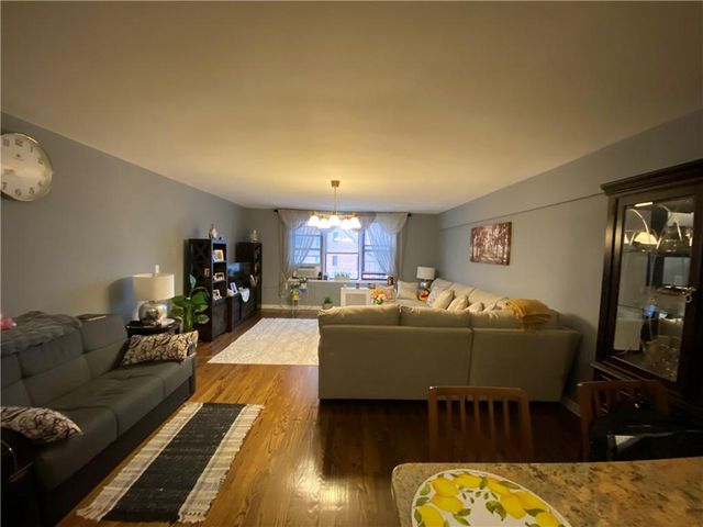 145 Lincoln Ave #3M, Staten Island, NY 10306