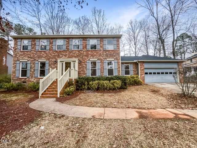 605 Trappers Run Dr, Cary, NC 27513