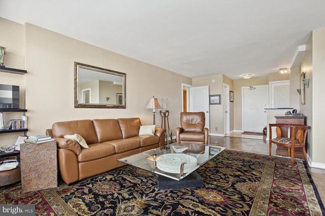 4515 Willard Ave #2308S, Chevy Chase, MD 20815