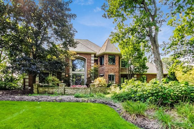 1701 Lakeview Ter, Libertyville, IL 60048