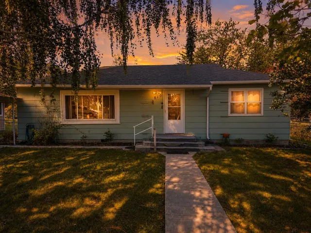 810 S 5th Street, Basin, WY 82410