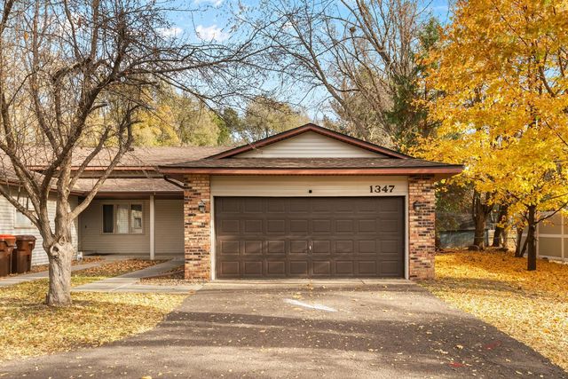 1347 Hadley Ave N, Saint Paul, MN 55128